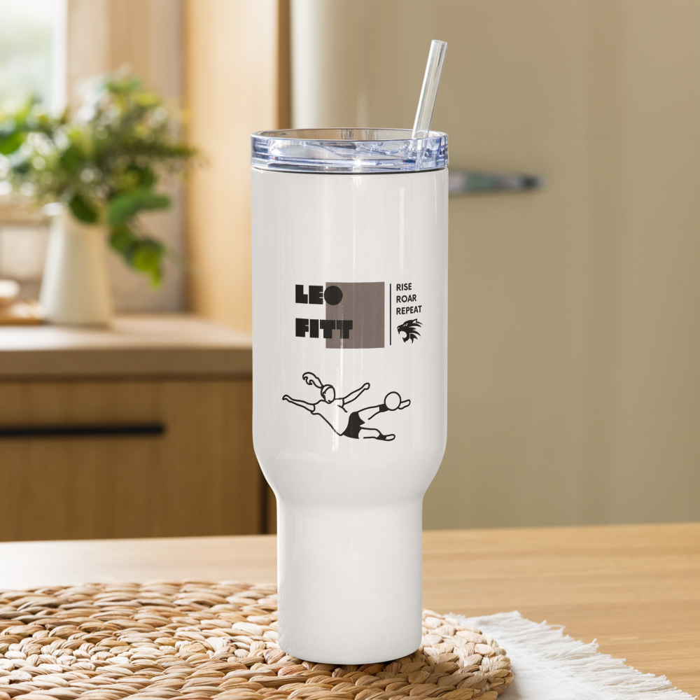 Travel mug with a handle